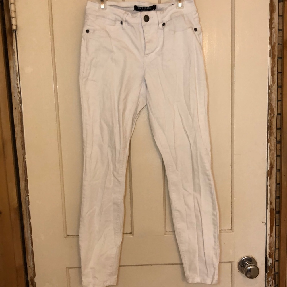 Low- mid waist white Max jeans